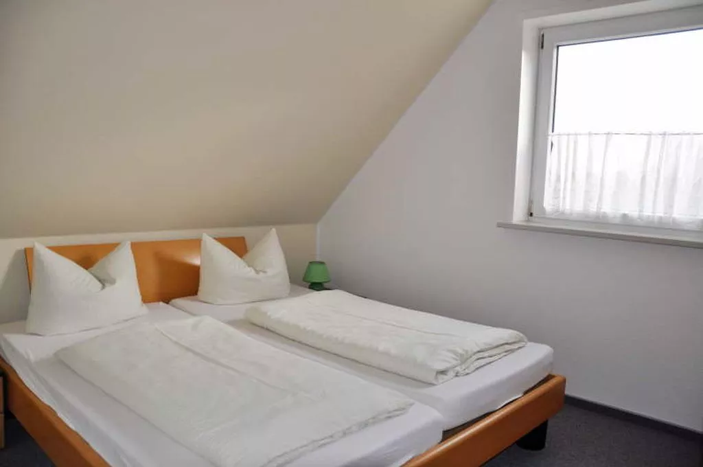 ferienwohnung_fehmarn_takelage_schlafzimmer