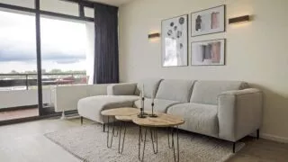 01-ferienwohnung_fehmarn_ostsee_residenz_mit_meerblick_sofa
