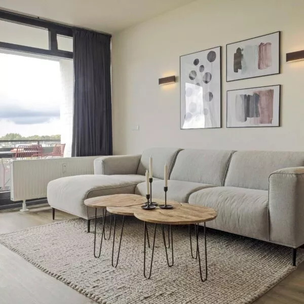 01-ferienwohnung_fehmarn_ostsee_residenz_mit_meerblick_sofa