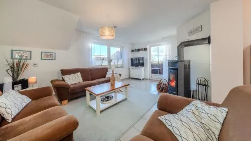 01_wohnzimmer_ferienwohnung_wenkendorf_kaminjpg 01_wohnzimmer_ferienwohnung_wenkendorf_kaminjpg