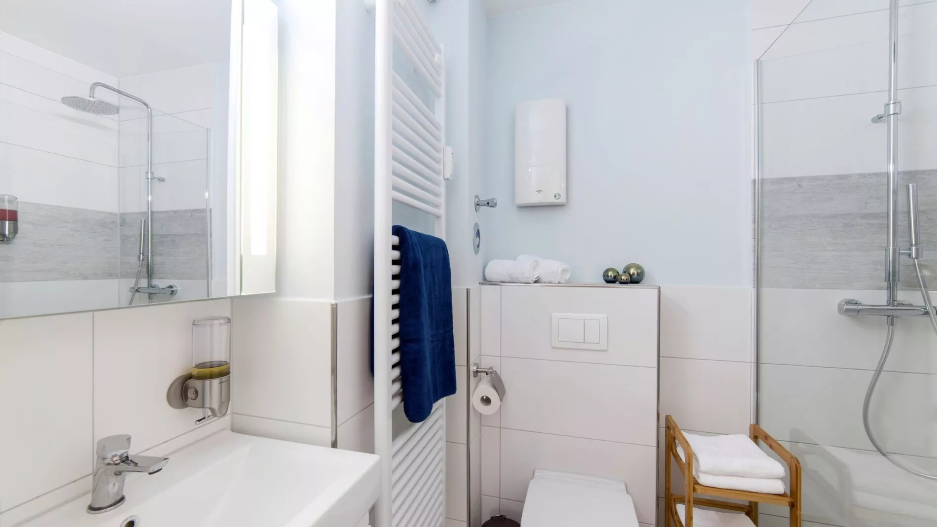 04-ferienwohnung_fehmarn_180_grad_meerblick_bad