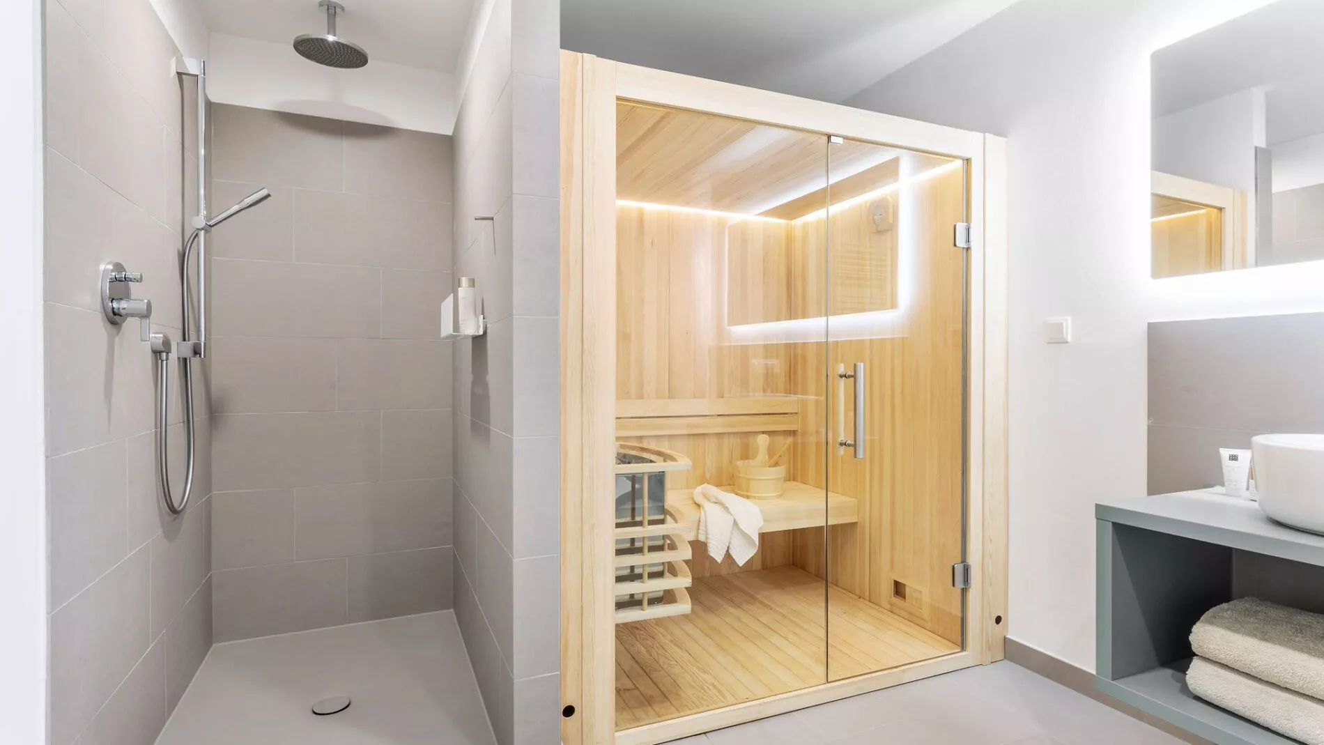 ferienwohnung_fehmarn_mittenmang_bad_sauna