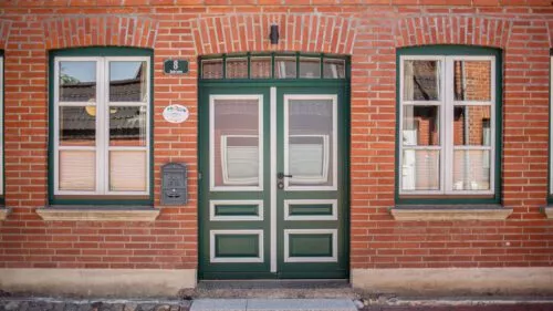 ferienwohnung_fehmarn_muschel_eingangsbereich_aussen ferienwohnung_fehmarn_muschel_eingangsbereich_aussen