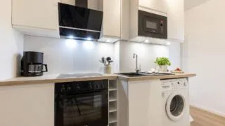 05_ferienwohnung_sonnenbrise_burgtiefe_fehmarn_kueche