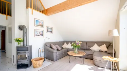 01-ferienwohnung_fehmarn_captains_suite_wohnbereich